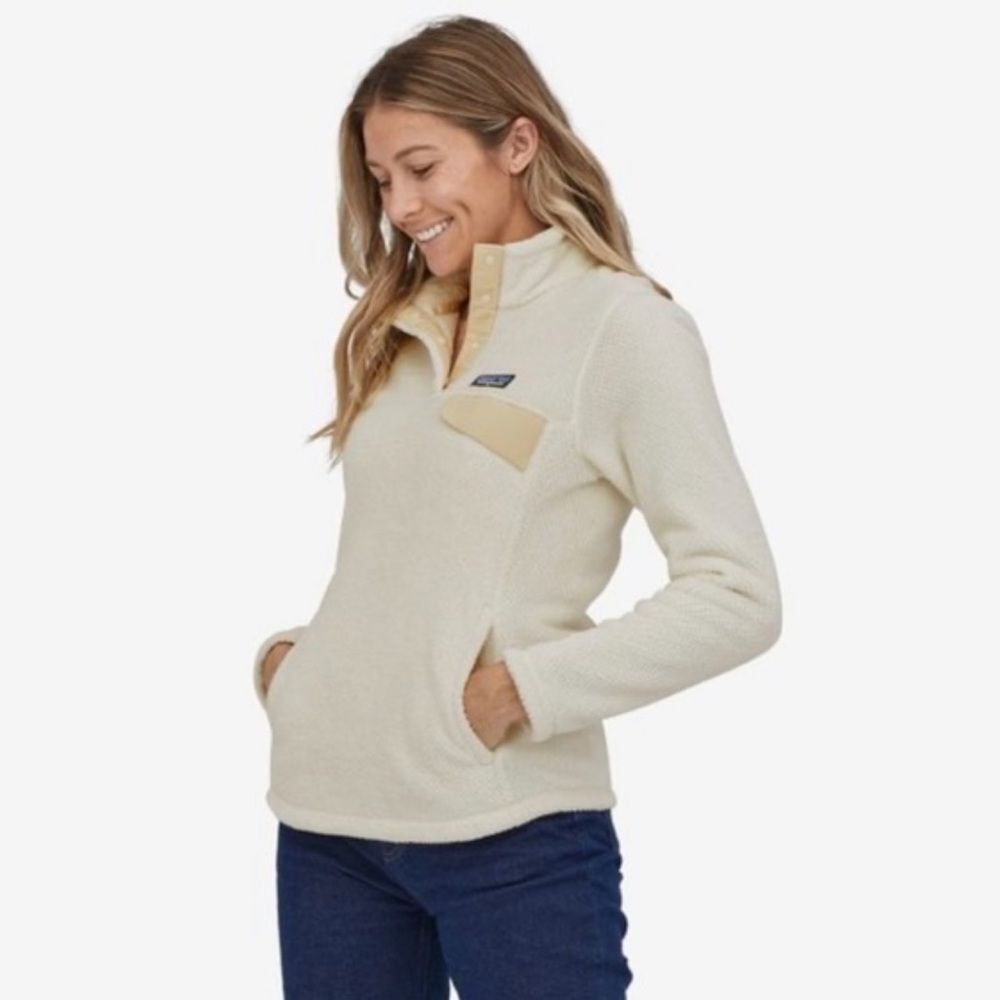 Patagonia Women's Re-Tool Snap-T Fleece Pullover. Cream. Size Large